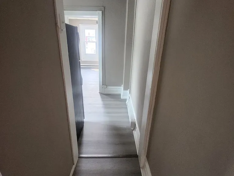 448 W Turner St — Photo 3