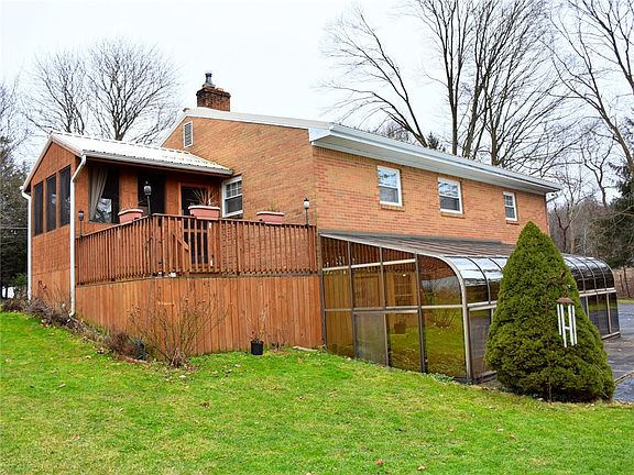 4th image of 11123 Shaw Ave