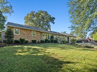 1217 Morningside Ln, Alexandria, VA 22308