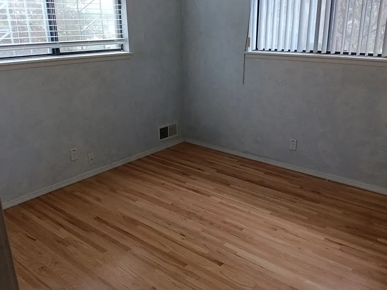 9825 Robin Ave NE — Photo 14