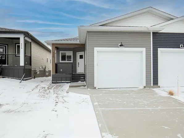 116 E Gray Close, Sylvan Lake, AB T4S 0W4