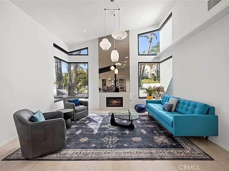 275 S Owens Dr — Photo 11