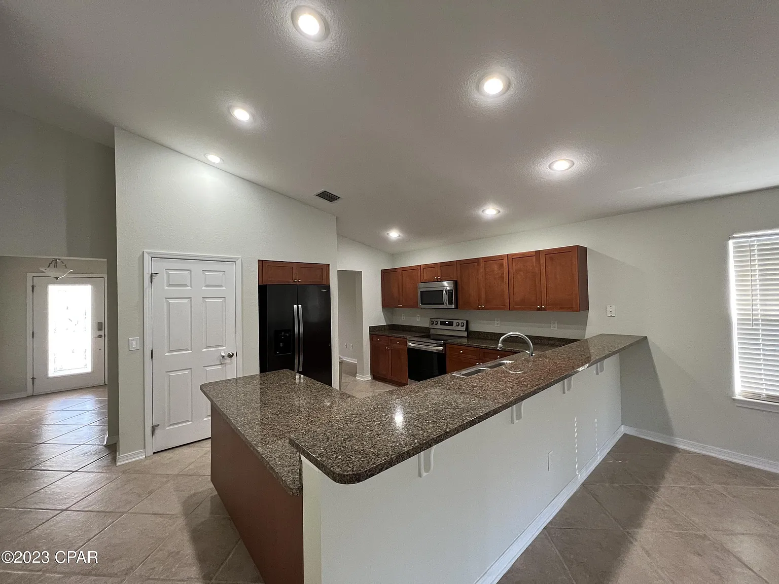 3 bed, 1719 sqft, $2,800 — Photo 4