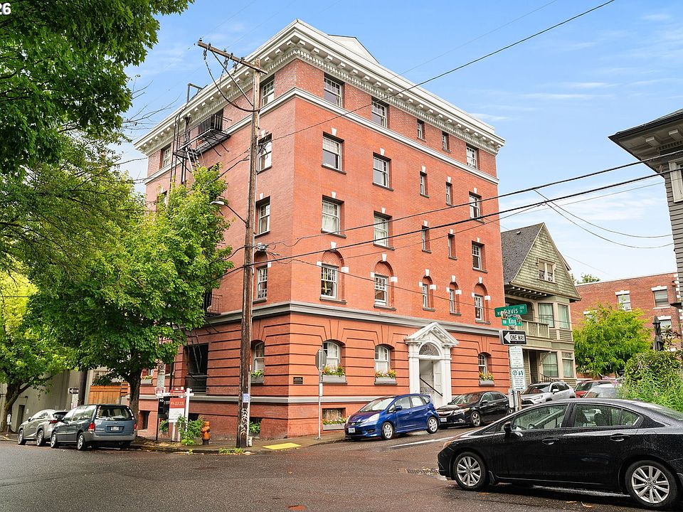 1st image of 118 NW King Ave APT 21