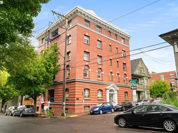 118 NW King Ave APT 21, Portland, OR 97210