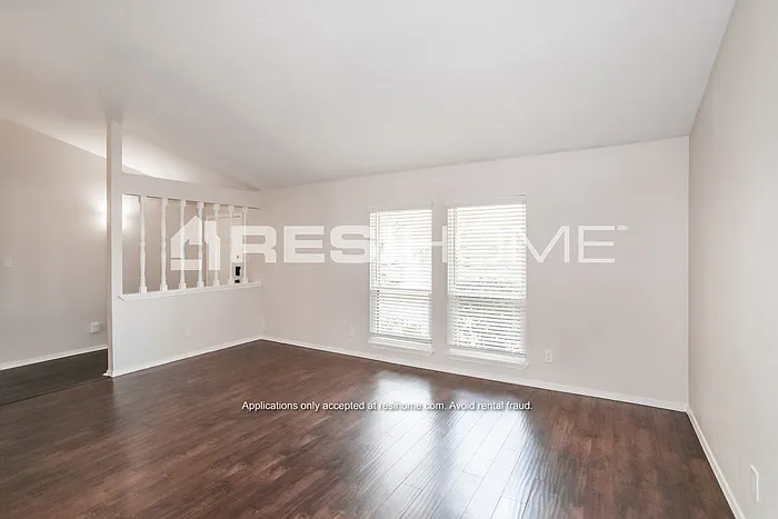 4525 Larner St — Photo 7