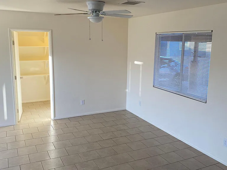354 W Hollamon St #D — Photo 17