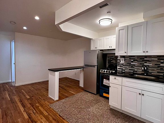 2nd image of 538 W 50th St APT 1C