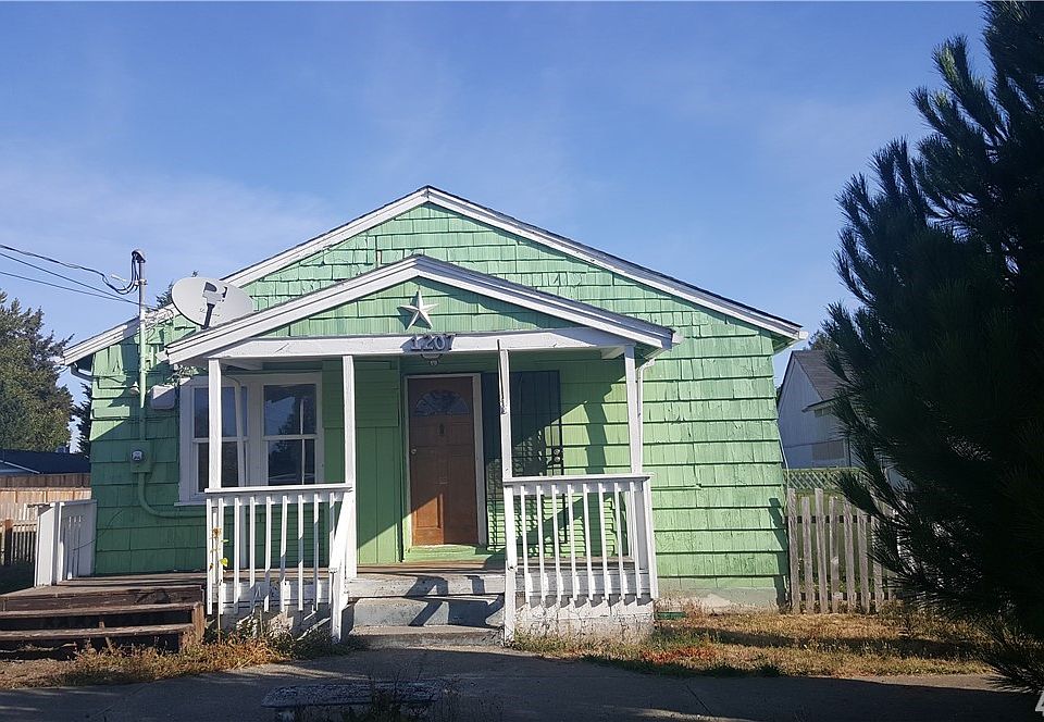 2nd image of 1207 99th St E