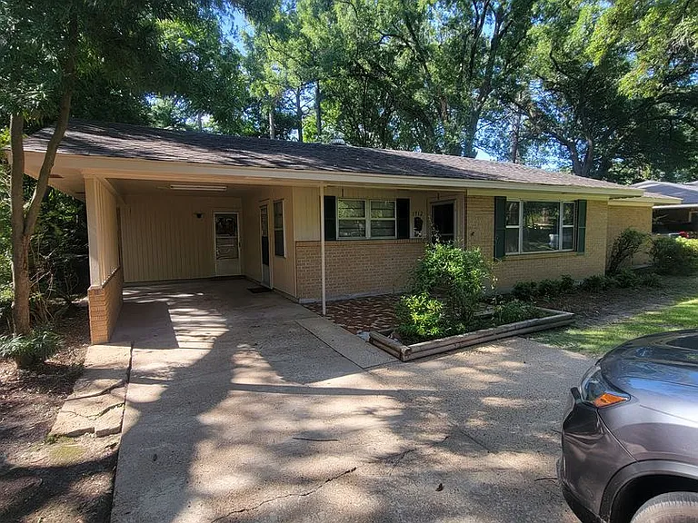1712 Spencer Ave — Photo 1