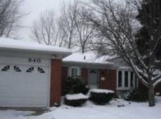 940 Sheffield Rd, Auburn Hills, MI 48326