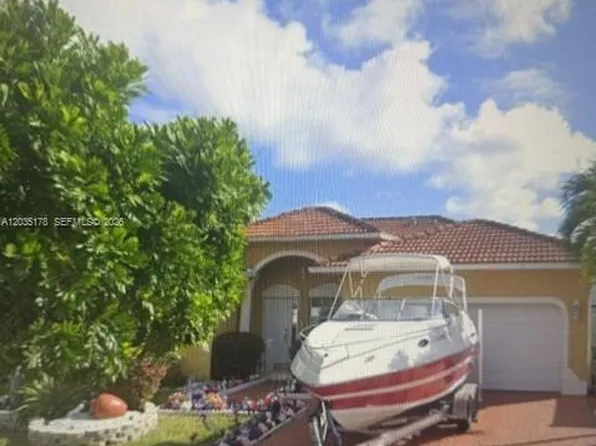 18201 SW 144th Ct, Miami, FL 33177