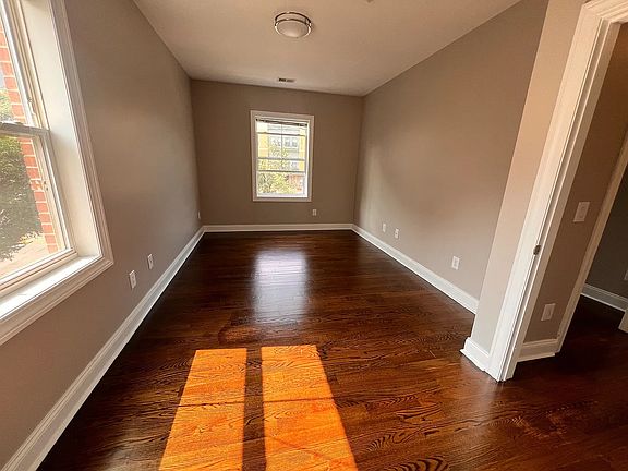 4th image of 741 Park Ave #201