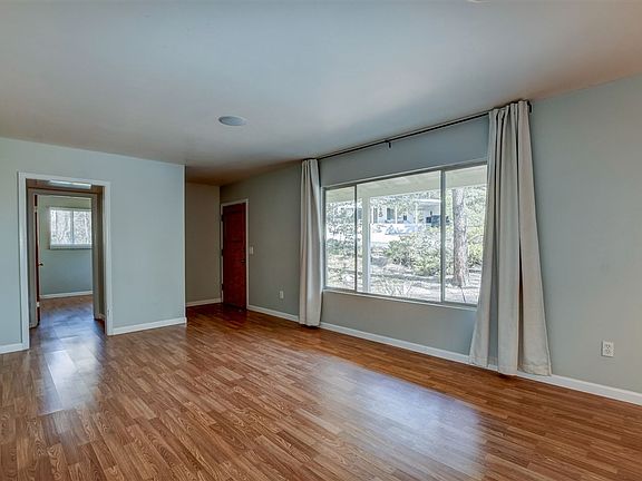 4th image of 1605 Sherwood Dr