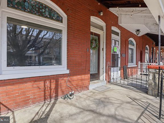 5th image of 210 Ruby St