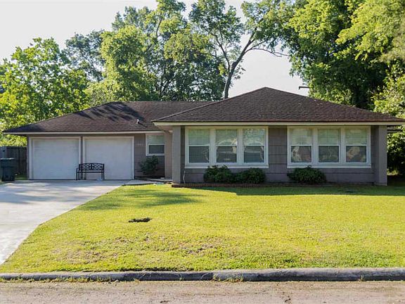 2nd image of 3865 Holland Dr