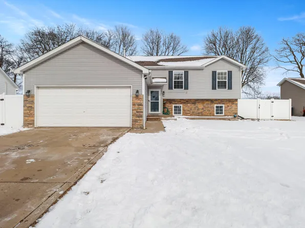 507 Julie Dr, Westville, IN 46391