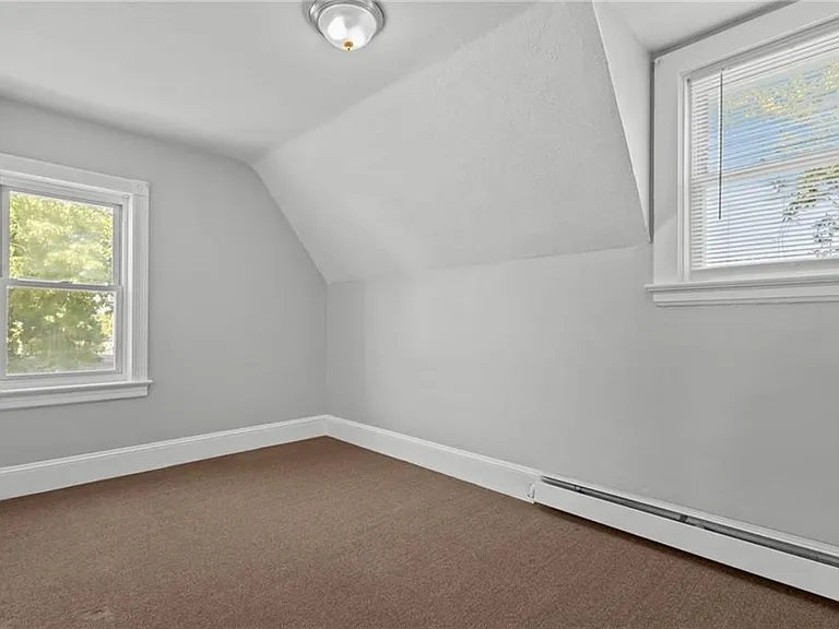 9 Gardner Ave — Photo 21