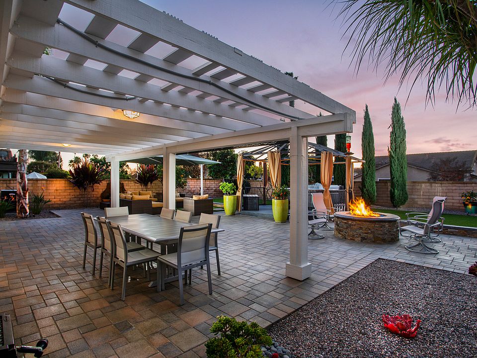 Manicured landscaping