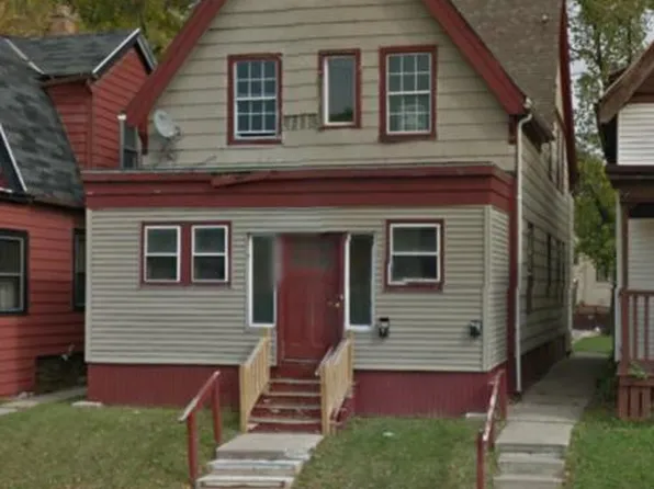 2760 N 35th St, Milwaukee, WI 53210
