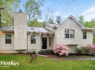 402 Southfork Trl, Woodstock, GA 30189