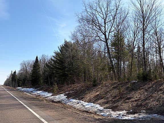 4th image of 70 On Hwy