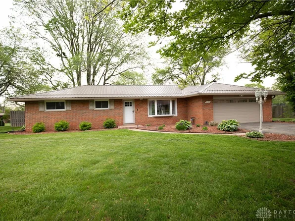 2138 Turnbull Rd, Dayton, OH 45431