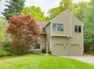 222 Rolling Meadow Dr, Holliston, MA 01746