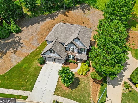 3rd image of 59 Ivy Hall Ln