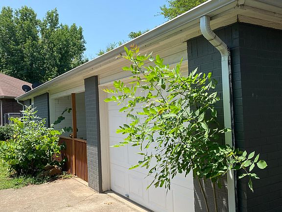 5th image of 26 Burnett Cir