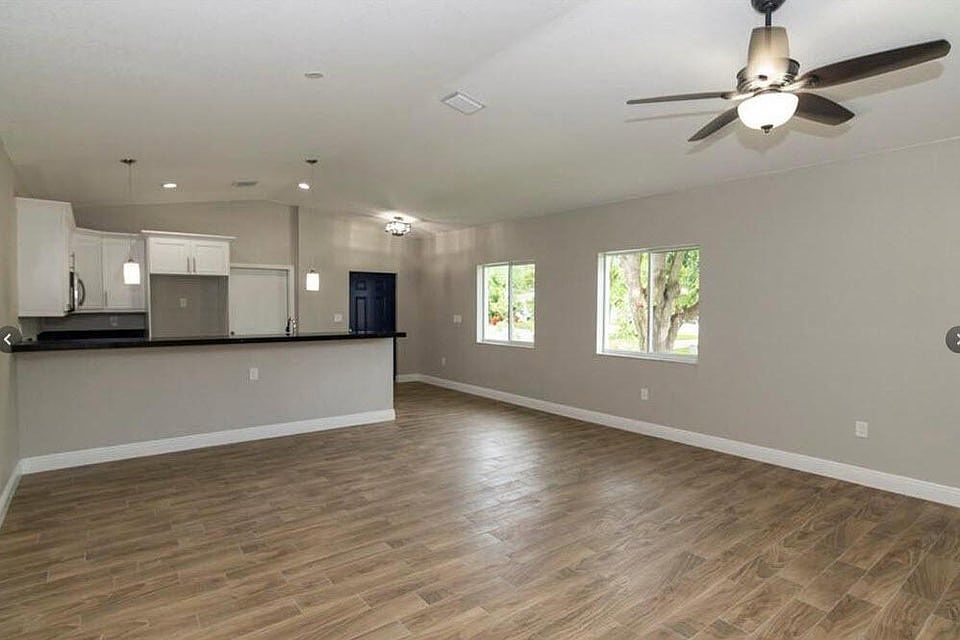 1st image of 1140 NW 1st Ave #0