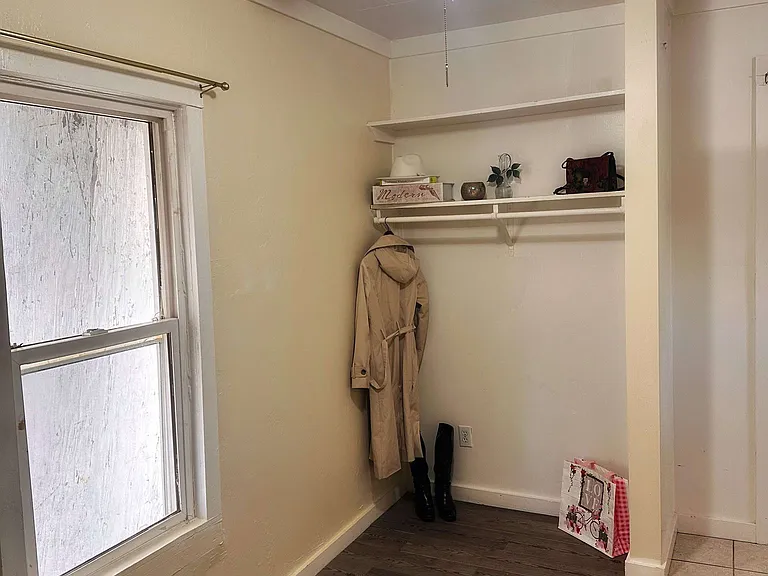 1815 N Medina St — Photo 10