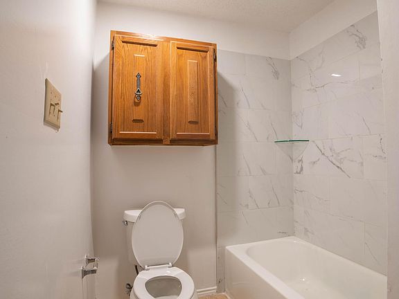 5th image of 2332 Carlisle Ct