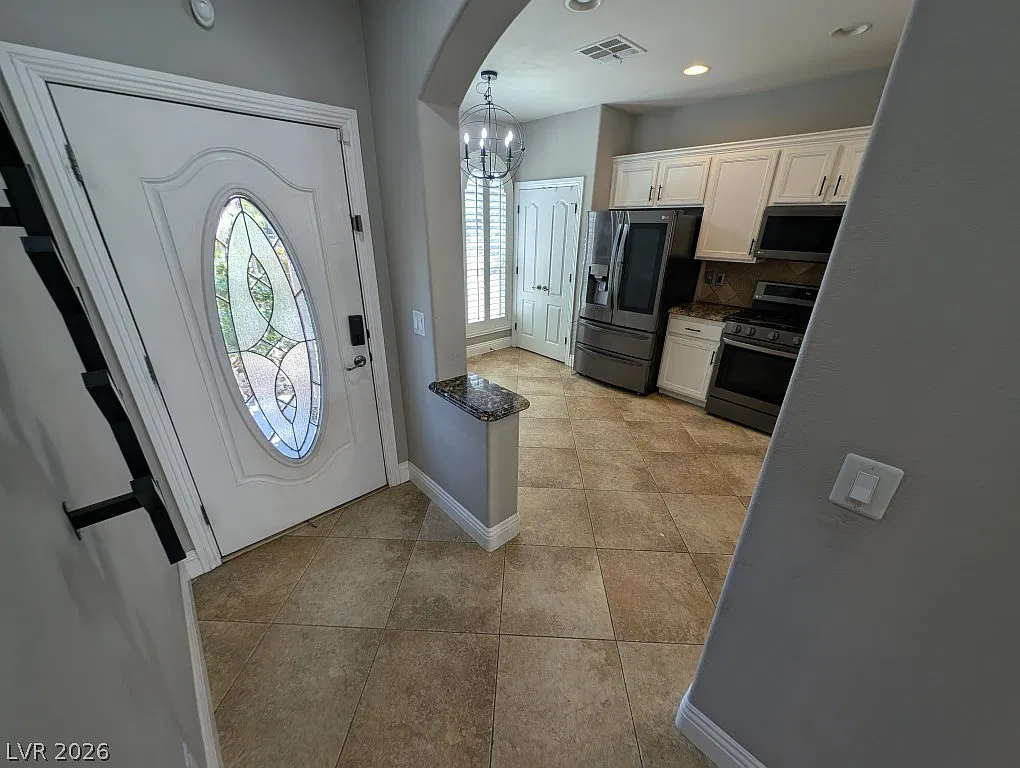 3 bed, 2.5 bath, 1797 sqft, $2,250 — Photo 2
