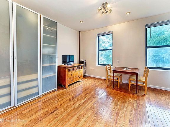 4th image of 825 Walton Ave APT 3A