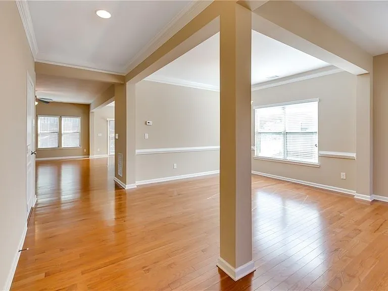 7245 Rocking Horse Ln — Photo 3