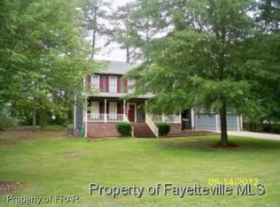 8252 Dunholme Dr, Fayetteville, NC 28304