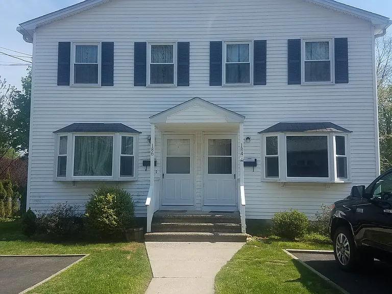 184 Robert Treat Dr #2 — Photo 1