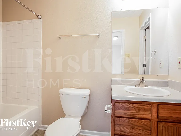 744 Adagio Dr — Photo 7