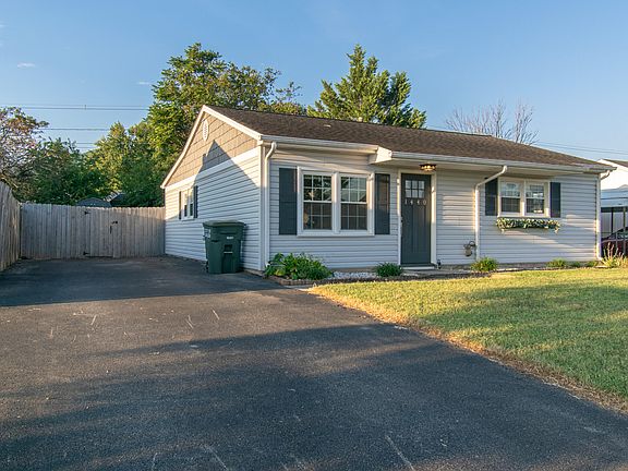3rd image of 1440 Gordon St