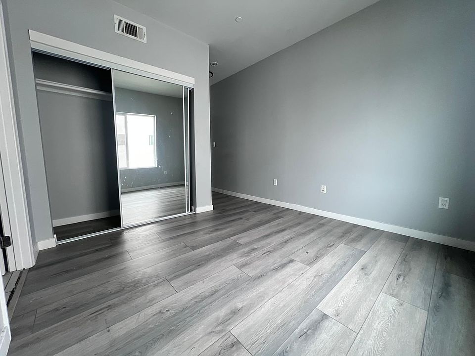 1st image of 11344 Hatteras St #B12