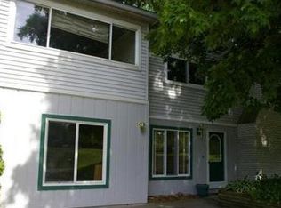 25716 Power Rd, Farmington Hills, MI 48336