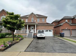 44 Australia Dr, Brampton, ON L6R 3E8