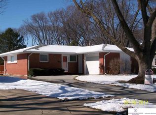 2668 N 97th St, Omaha, NE 68134