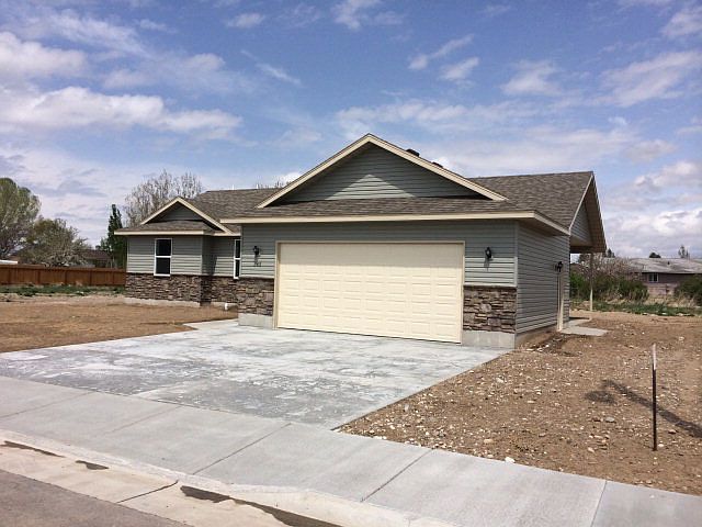 1st image of 365 Wind River Dr