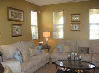 4006 Lake Circle Dr, Fallbrook, CA 92028