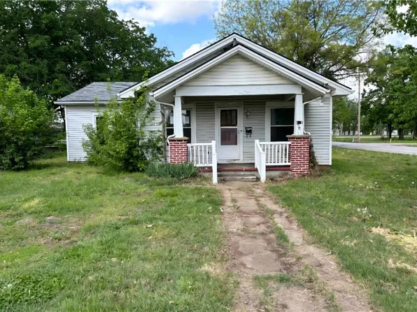 2002 S Holbrook St, Fort Scott, KS 66701
