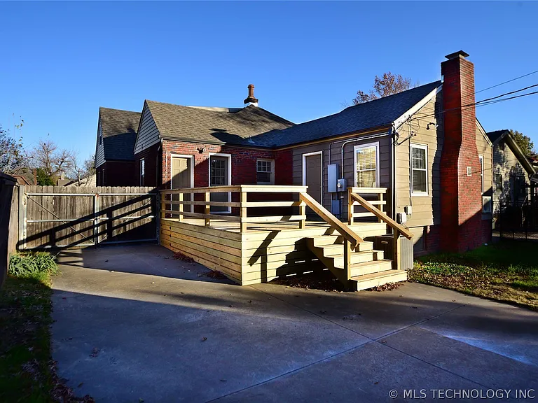 1740 S Yorktown Ave — Photo 26