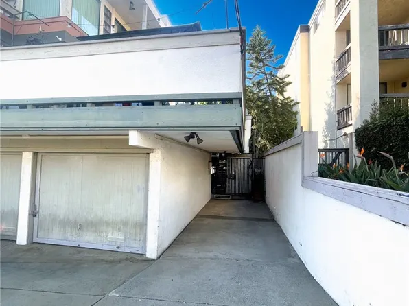 2575 E 19th St APT 17, Signal Hill, CA 90755