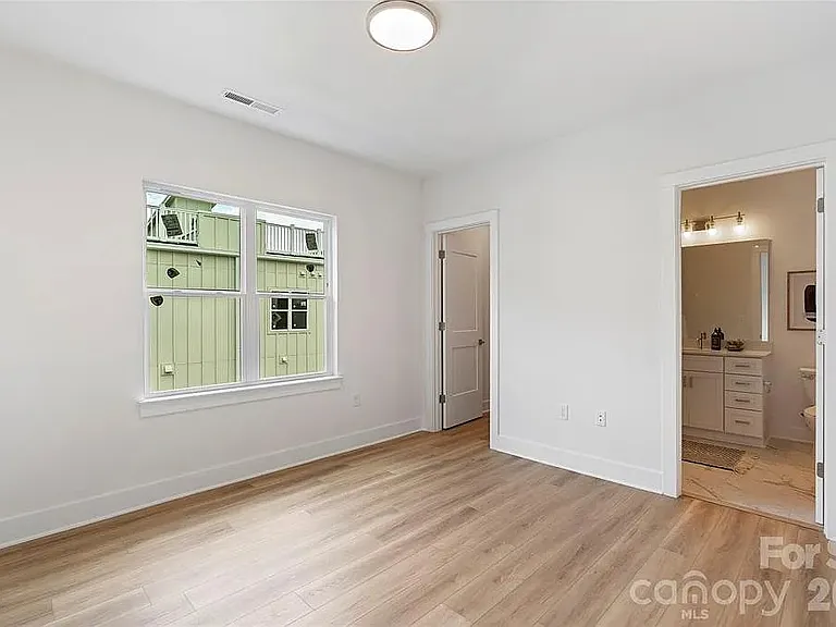 5007 Nimes Rd — Photo 12